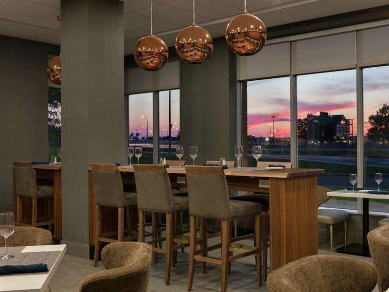 Embassy Suites By Hilton Montreal Airport Pointe-Claire Eksteriør billede