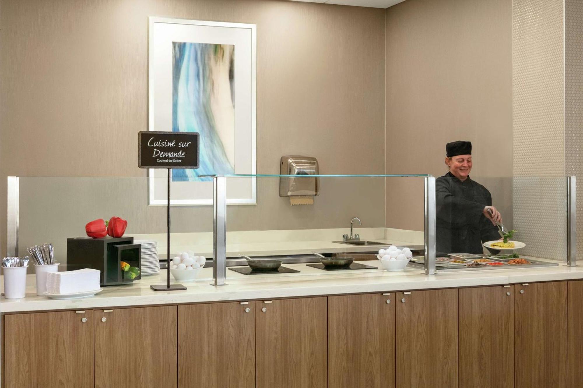 Embassy Suites By Hilton Montreal Airport Pointe-Claire Eksteriør billede