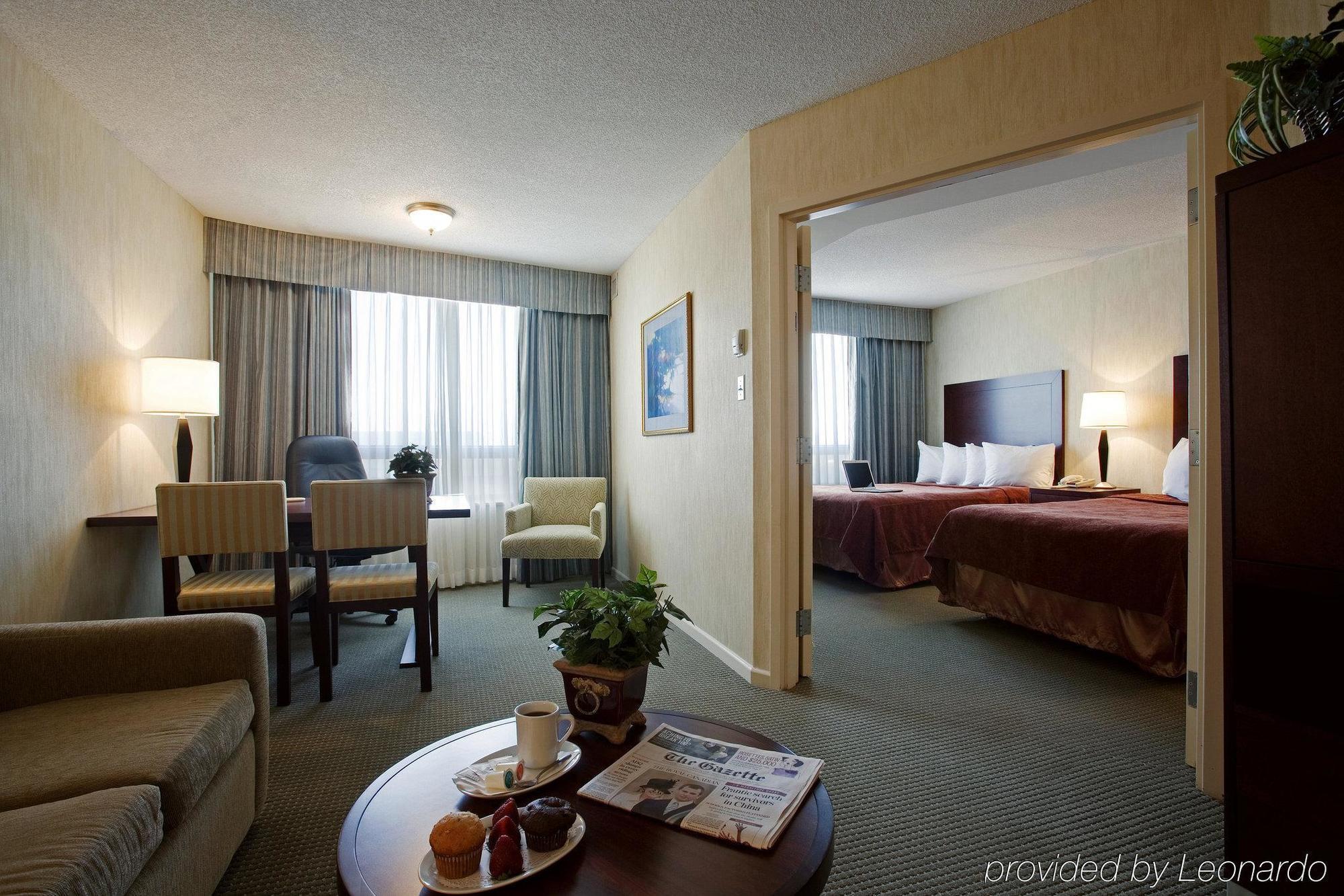 Embassy Suites By Hilton Montreal Airport Pointe-Claire Værelse billede