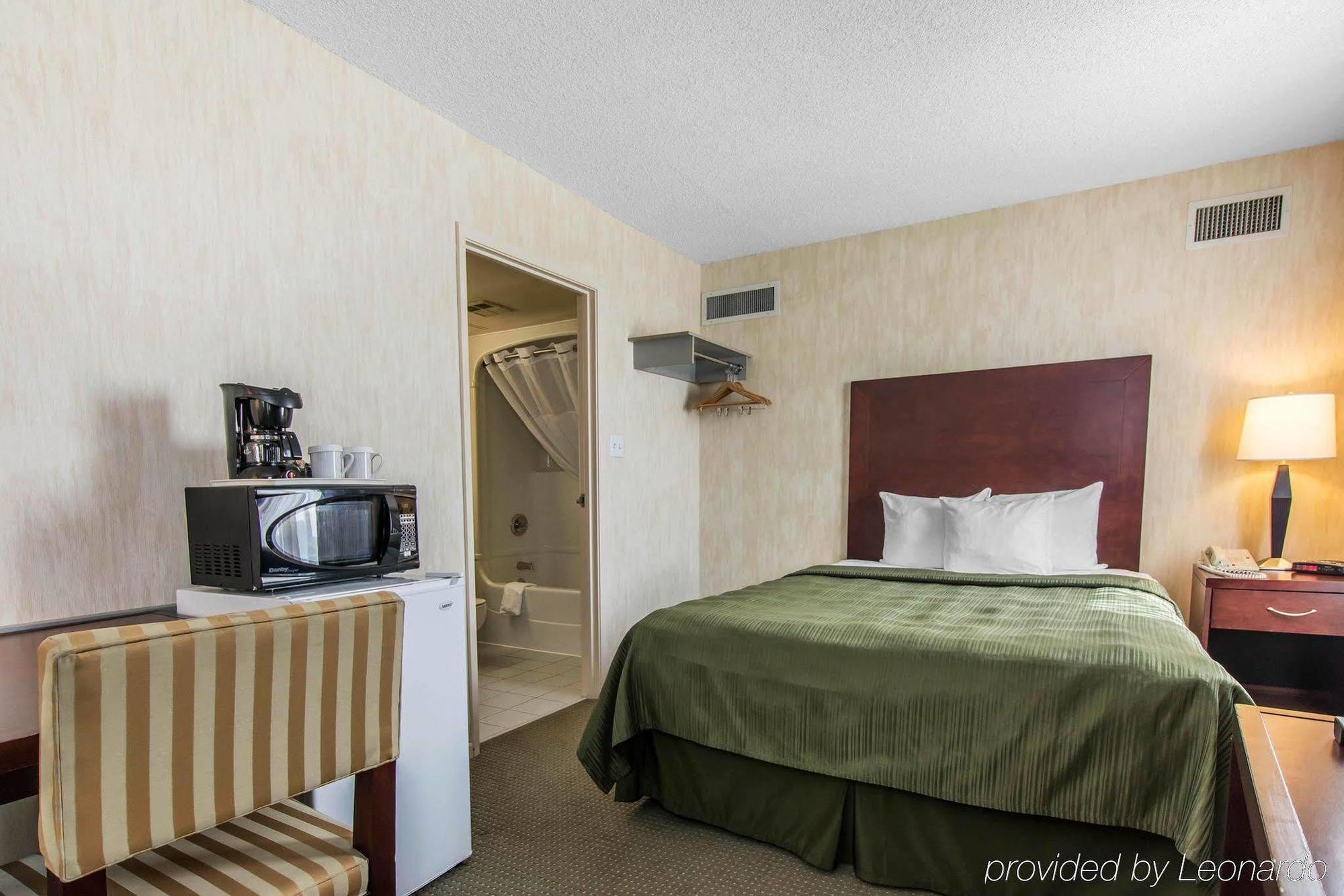 Embassy Suites By Hilton Montreal Airport Pointe-Claire Eksteriør billede