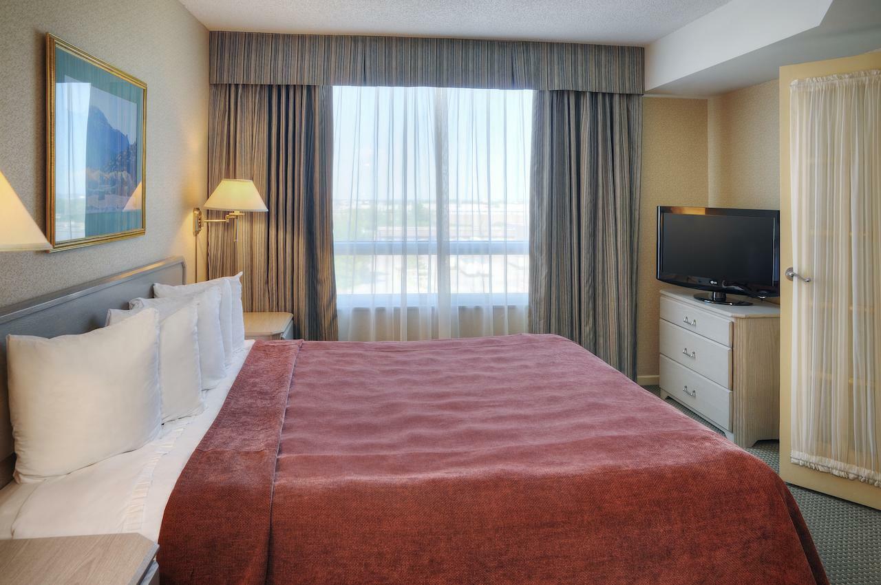 Embassy Suites By Hilton Montreal Airport Pointe-Claire Værelse billede