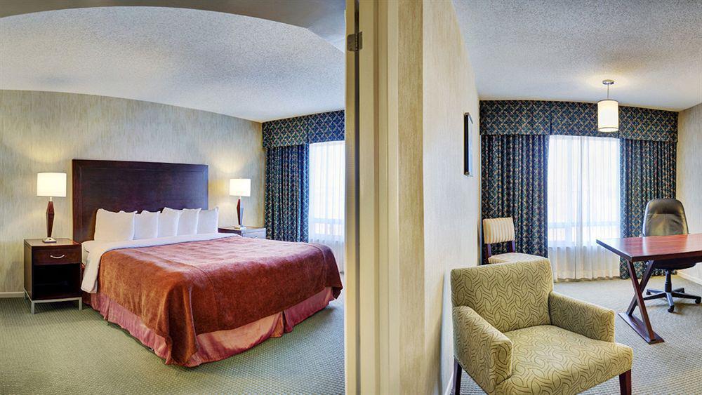 Embassy Suites By Hilton Montreal Airport Pointe-Claire Eksteriør billede